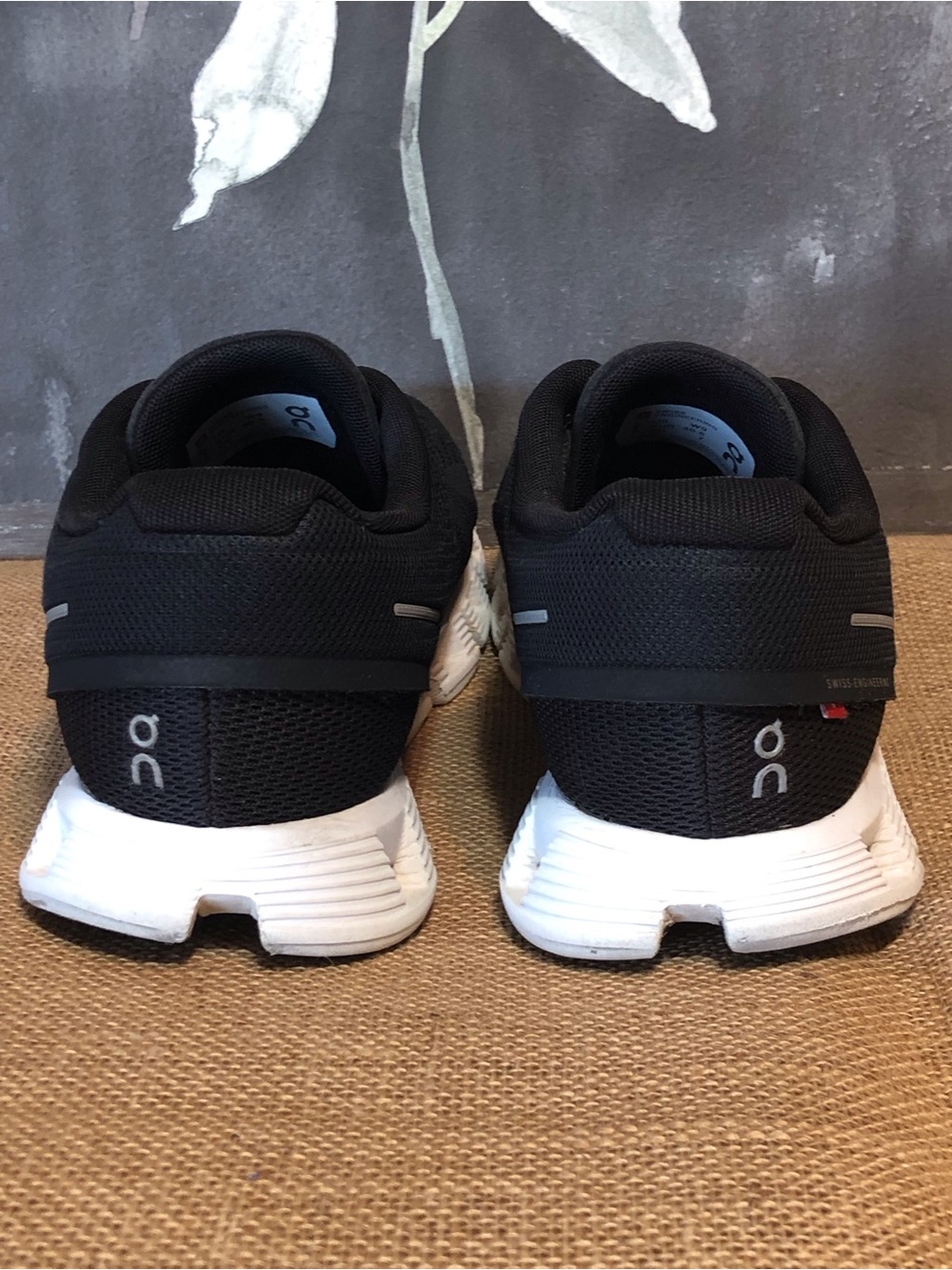 On Running Cloud Athletic Shoe sz 9 - Picture 3 of 14